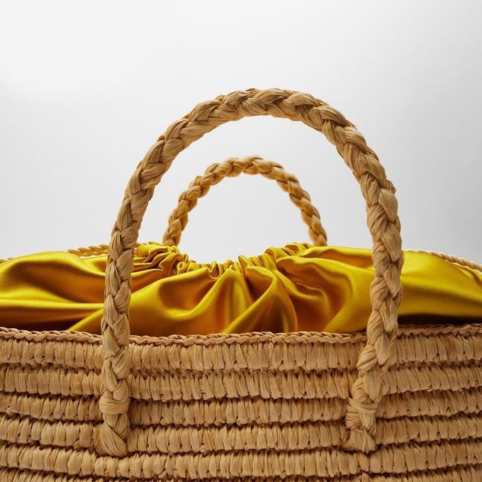 Soft Oversized Beach Basket Straw Tote Bag With Rounded Handles