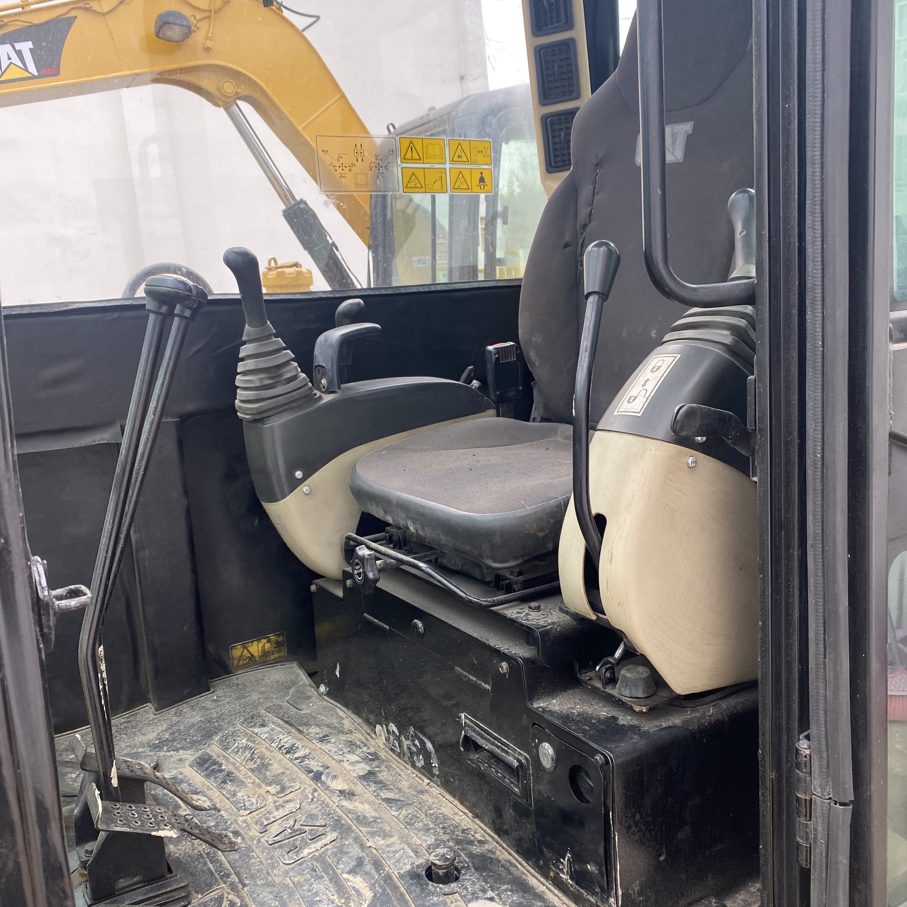 China garden excavator Komatsu PC70-8 used machinery small excavator price used agricultural machinery equipment