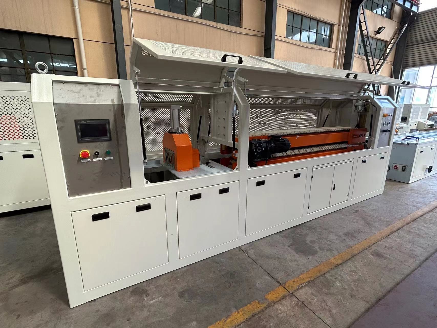 55/110 22KW PVC Profile Production Line Twin Screw Extruder Machine