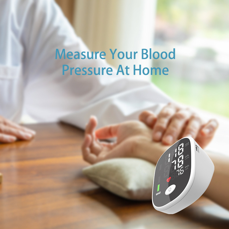 Portable Accurate Digital Sphygmomanometer With Voice Prompt Large Screen LCD Display's Digital BP Meter