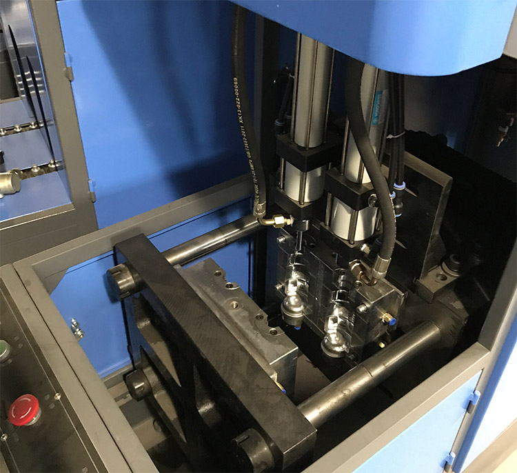 Customized 2 Cavity Semi Automatic Plastic Bottle Blow Molding Machine