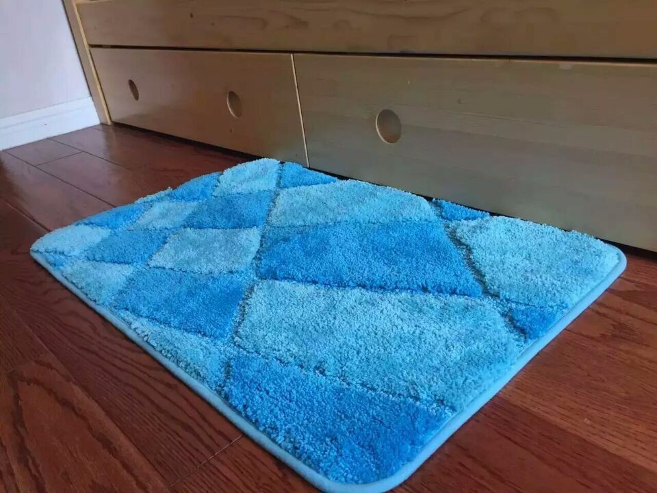 Bricks pattern plain color shaggy bath room mat