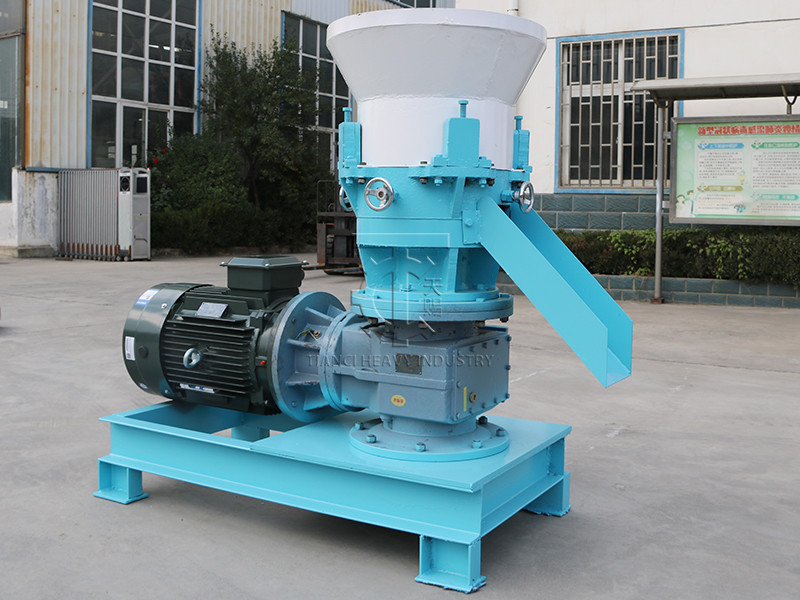 Chicken Manure Granulation Equipment Advanced Flat Film Extrusion Granulator