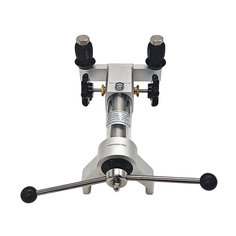  Hot Selling Style Precise Hydraulic Calibrator 700Bar High-pressure Source Portable Desktop Calibrator Manufactures