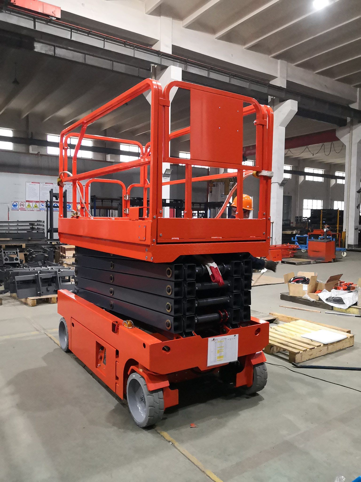 5.8m Mobile Scissor Aerial Platform Lift Work Vehicle