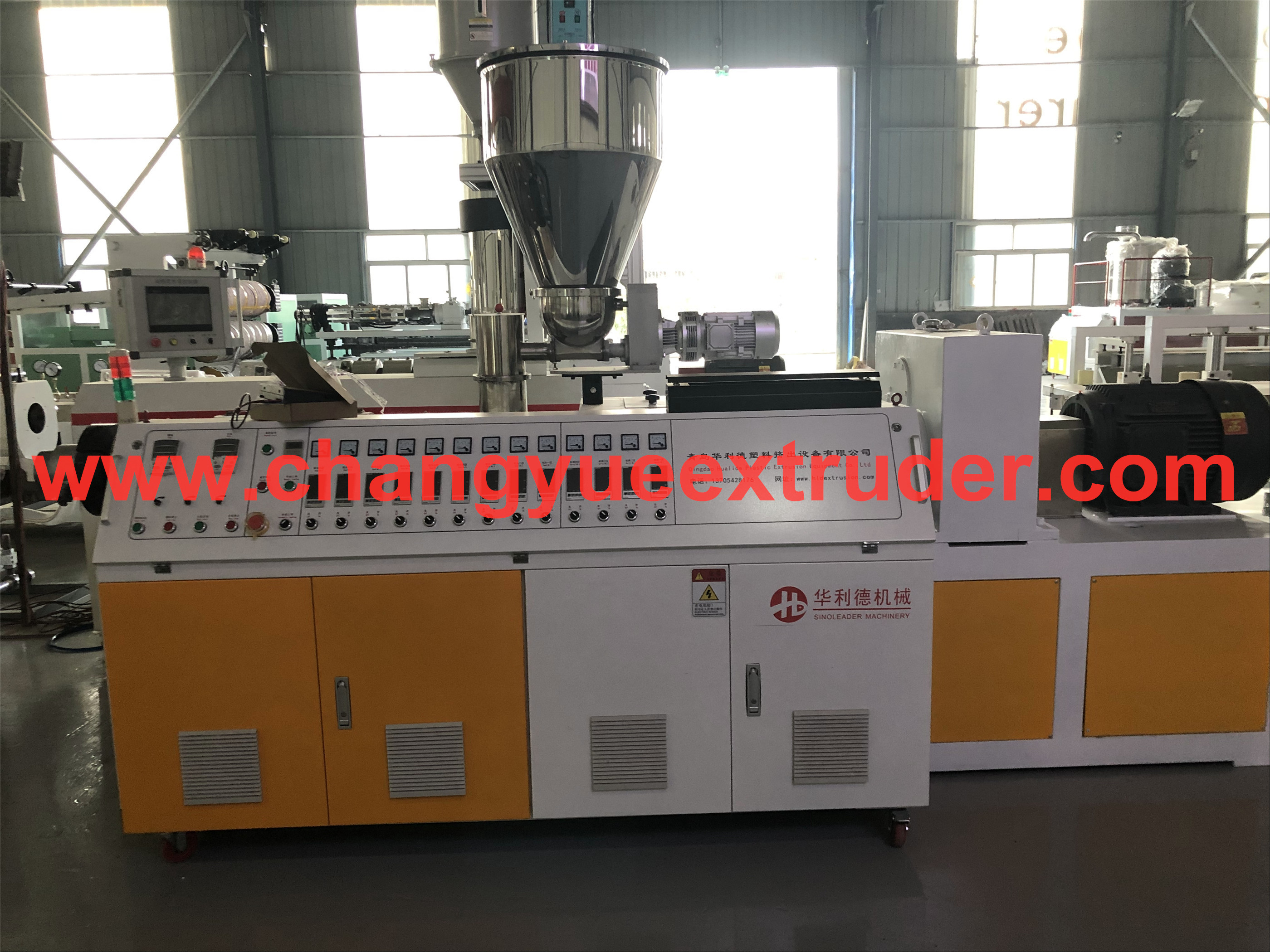 22 1 Screw L/D Ratio Plastic Dual Electric Conduit Pipe Making Machine for CPVC UPVC