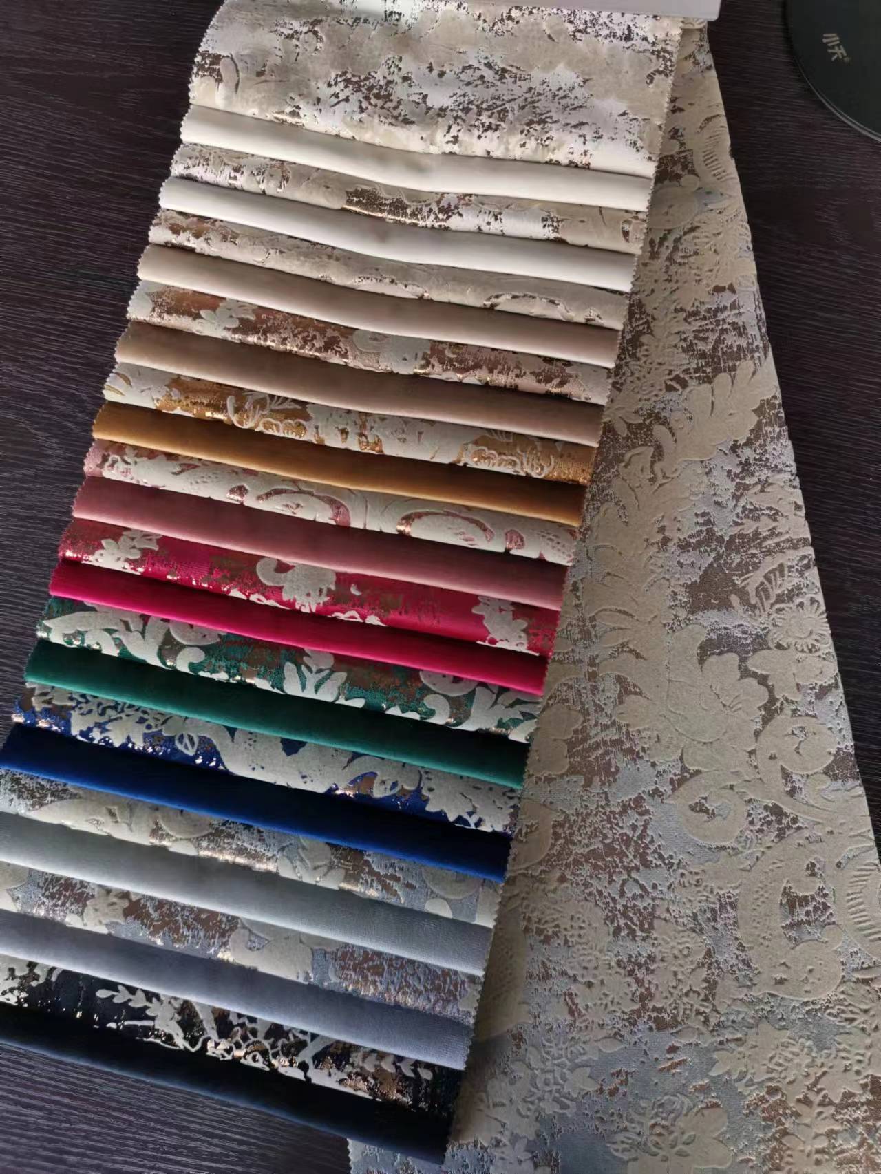 Polyester Jacquard Customized Flower Print Fabric Velvet Sofa Fabric
