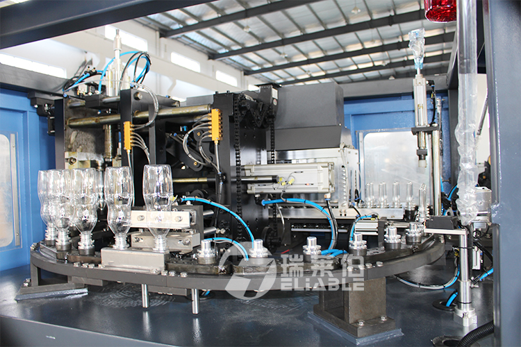 ABS Material Automatic Pet Blow Moulding Machine 220 - 2000 Ml Bottle Size