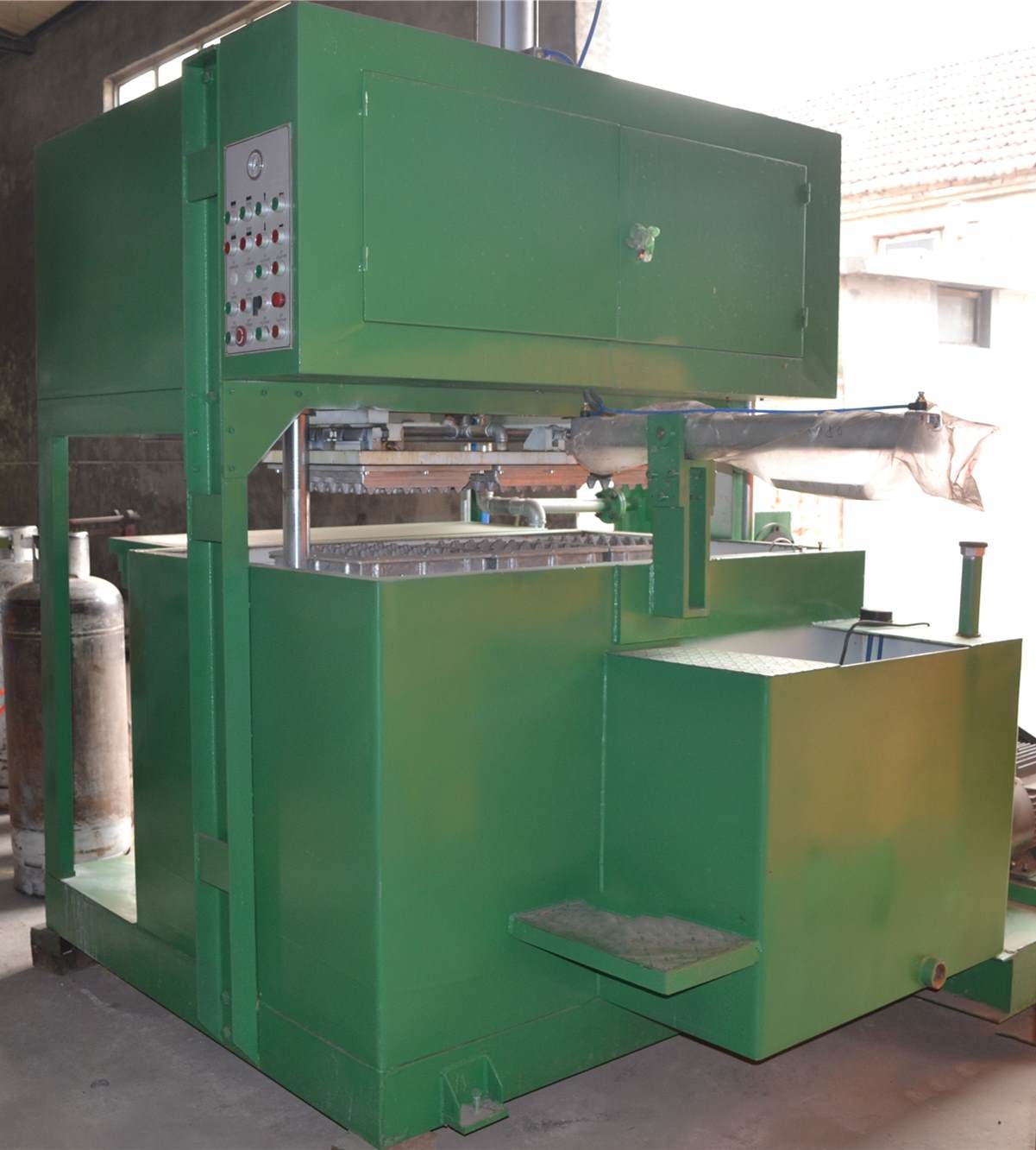 Eco - Friendly Automatic Paper Egg Tray Machine Waste Paper Recycling