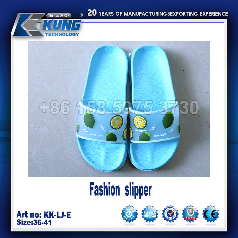 Multicolor Practical PVC Air Blowing Shoes , Anti Abrasion Mens PVC Slippers
