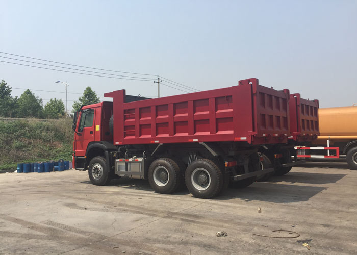 30 - 40 Tons Ten Wheel Tipper Dump Truck 10-25CBM Front Lifting Hydraulic Cylinder