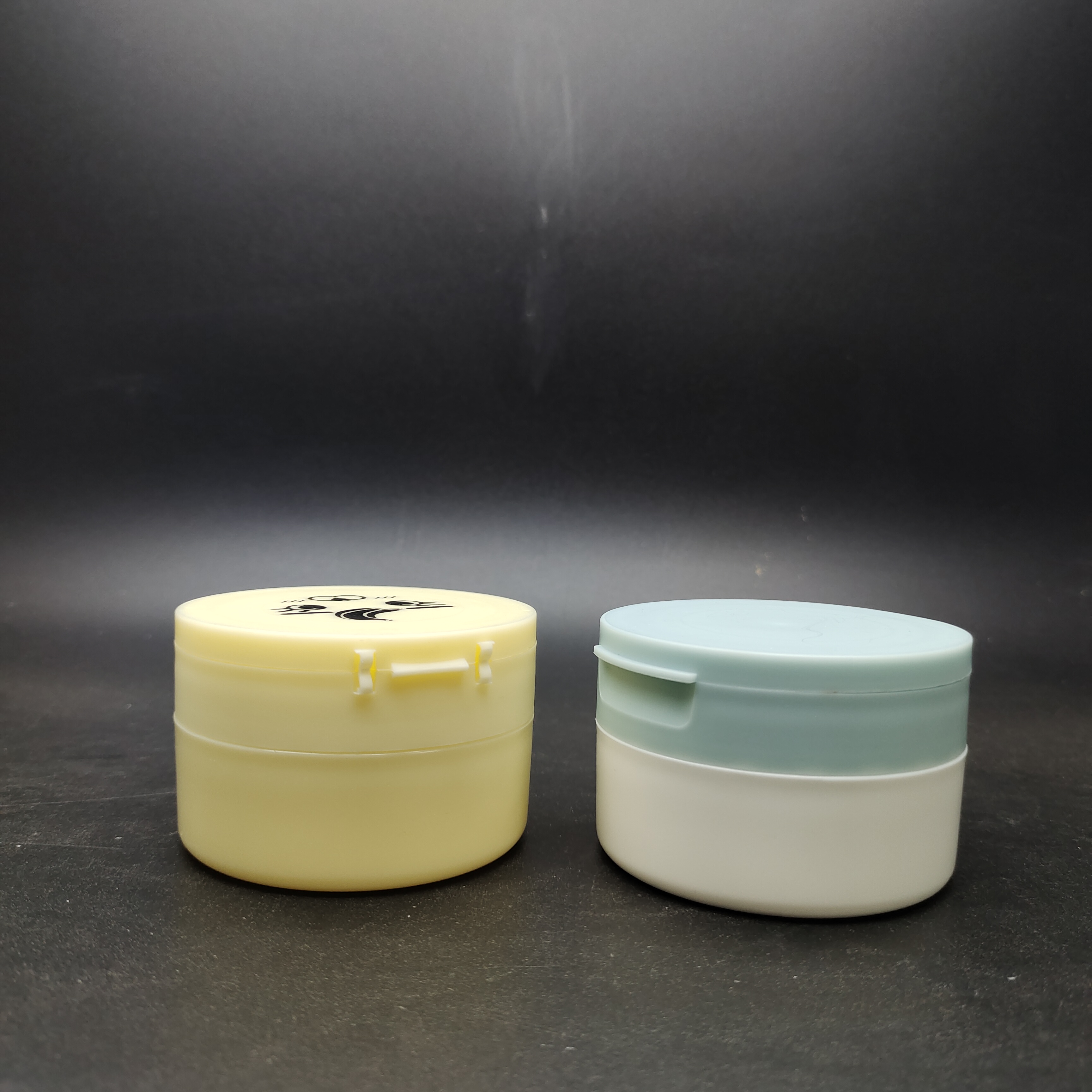 80g 100g 120g Flip Top Lid Cosmetic Jars Made of PP Material Suitable for Skincare Packaging