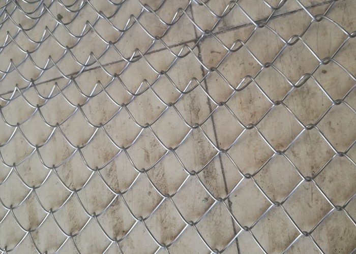 Hot Dipped Galvanized Steel Chain Link Fence 2.5mm For Warehouse Partitions