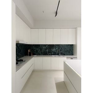 Modern Handleless MDF Kitchen Cabinet Push-To-Open Design