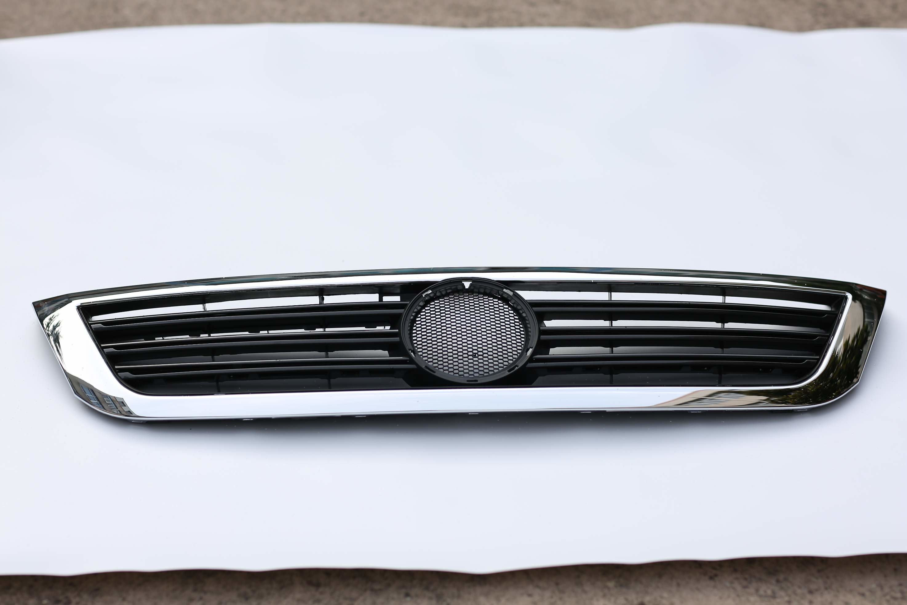 3bd 853 651/651a Front Bumper Grills For VW Passat New Lingyu ABS 2009-2013