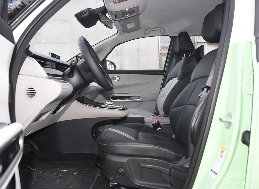 Rank Compact 2023 BYD D1 D 1 Ev Car Standard Edition MPV Electric Passenger Car with 5-door 5-seat MPV Body Structure