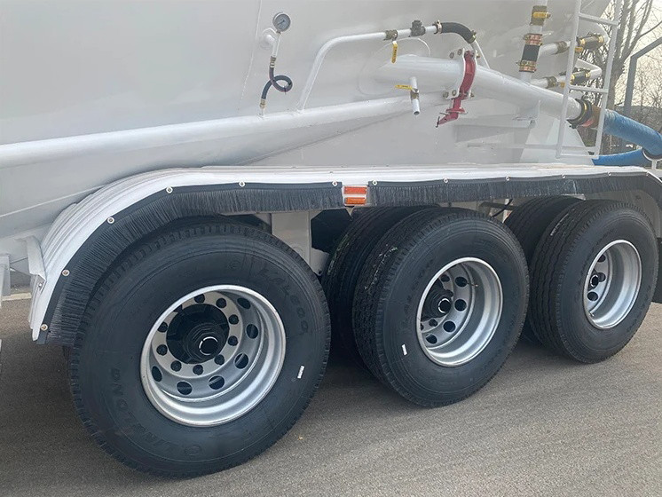 3 Axles Dry Bulk Cement Trailer Semi Trailer Cement Powder Trailer