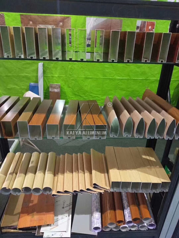 Aluminium Alloy Suspended Ceiling Profiles Droplet Shaped Wood Grain Stretch