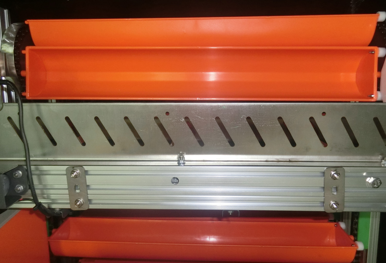 ORANGE JUICE VENDING MACHINE 100% BIO SAFETY, 100% PROOF-COVID