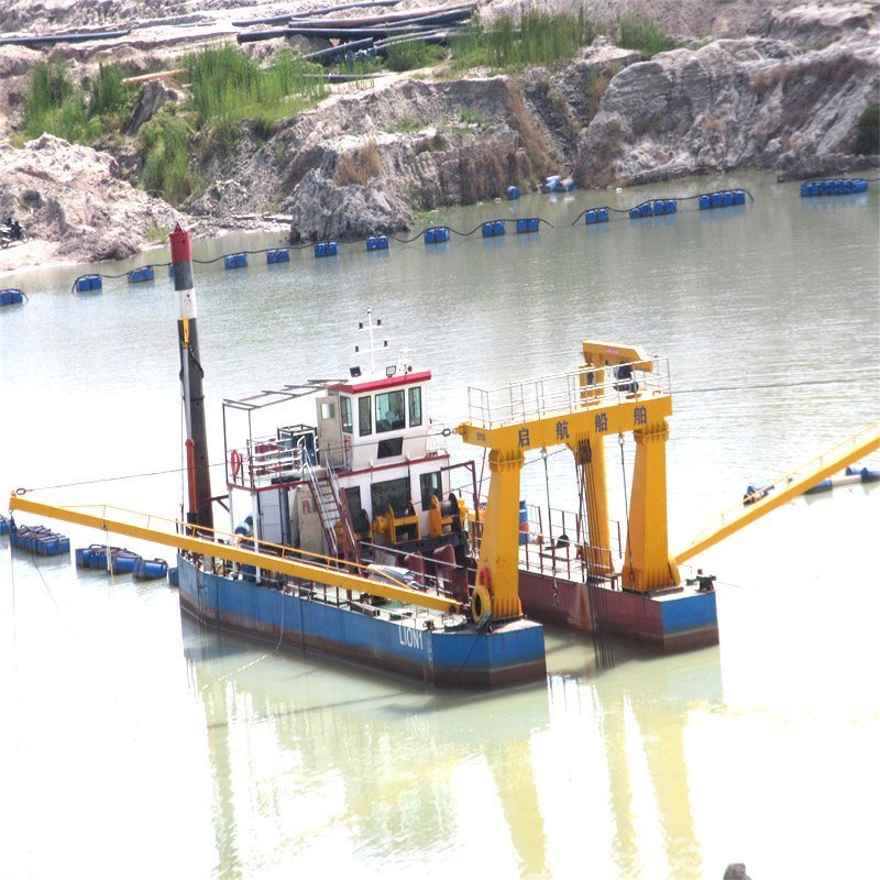 High Quality Cummins Diesel Engine 24 Inch Cutter Suction Sand Dredger