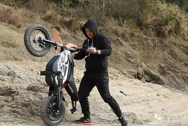 Sports Style Two Wheeled Electric Bike Scooter 41km/h 48V 800W