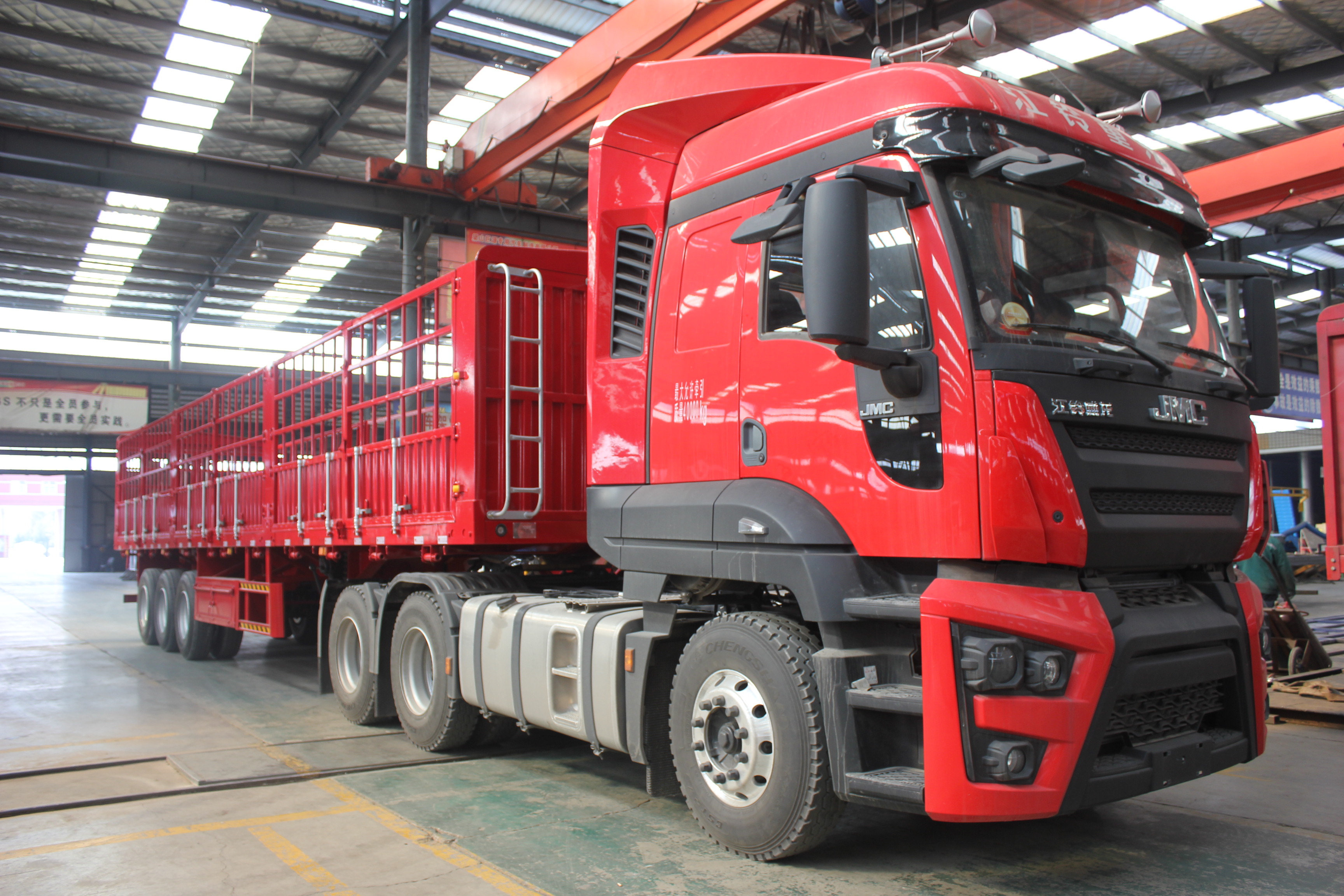 11.00r20 12r22.5 315 385 Tire 3 Axle 40ft Warehouse Type Side Wall Fence Semi Trailer
