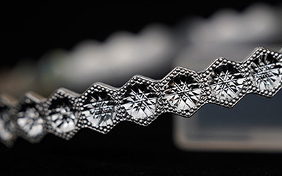 Seven axis jewelry making machine for precision and versatility in jewelry production