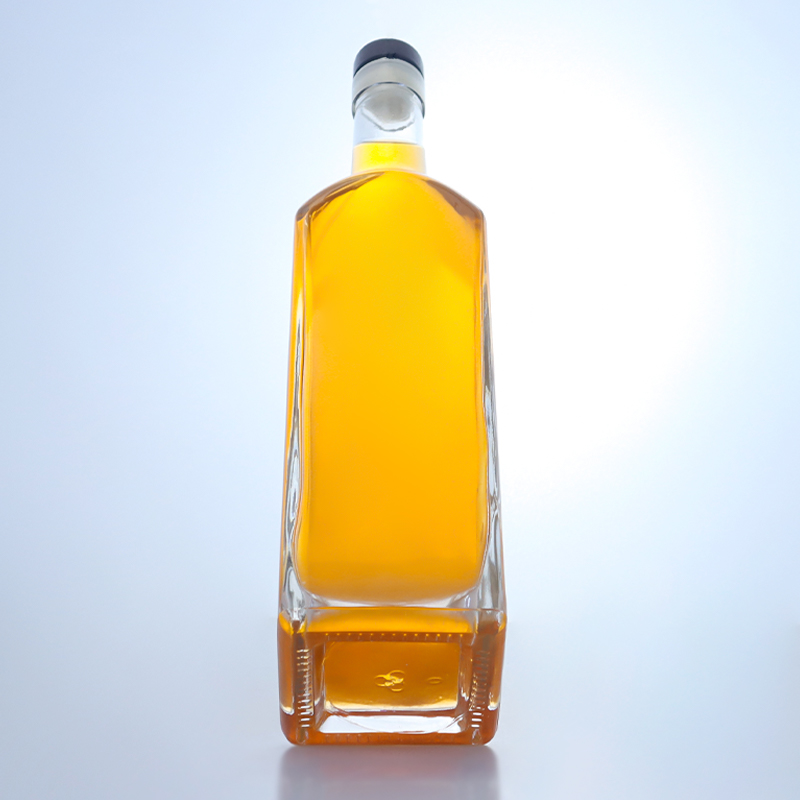 Square Shape Super Flint Glass Bottle in Clear Color for Vodka Whisky Tequila Gin