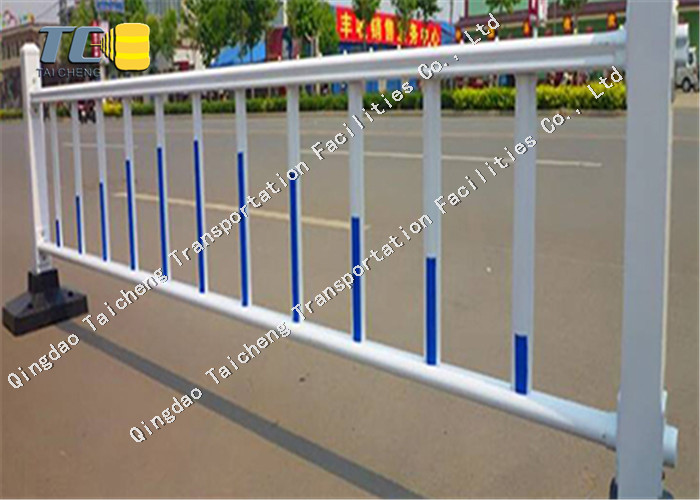 Roadside Municipal Guardrail Crowd Control Crash Safety Traffic Fence Isolation Barrier