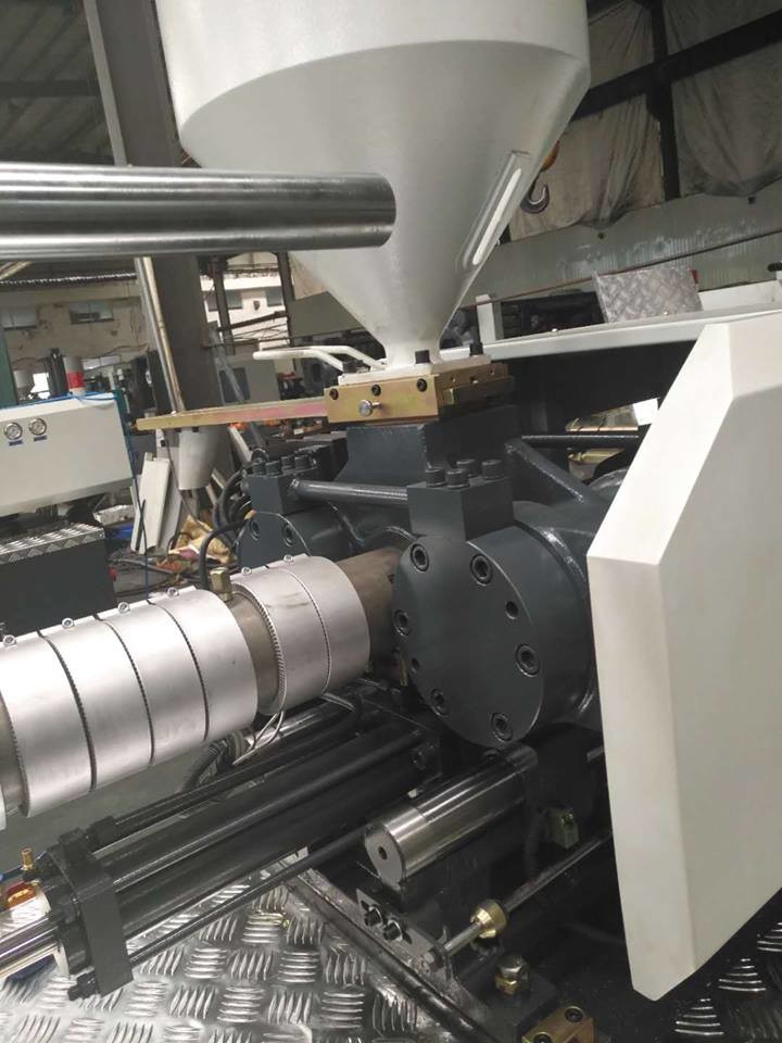 plastic fence making machine Plastic Injection Molding Machine plastic forms for a concrete fence