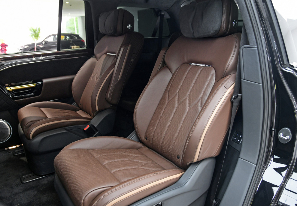 Hongqi S7 Sports Utility Vehicle 6 Seater 4 Seater SUV Gasoline