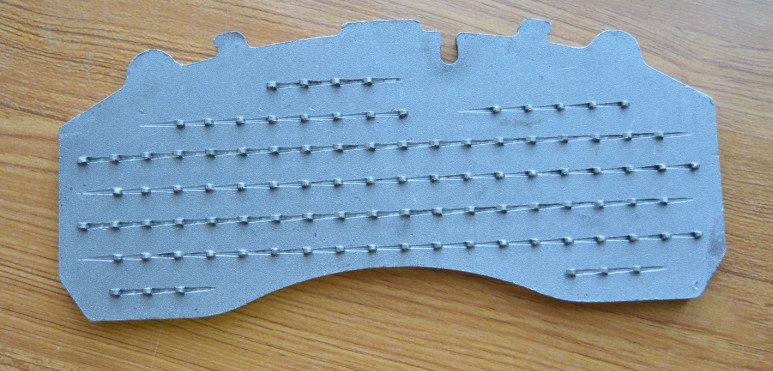 Truck Friction Brake Pads With Semi Metallic Material Formulation