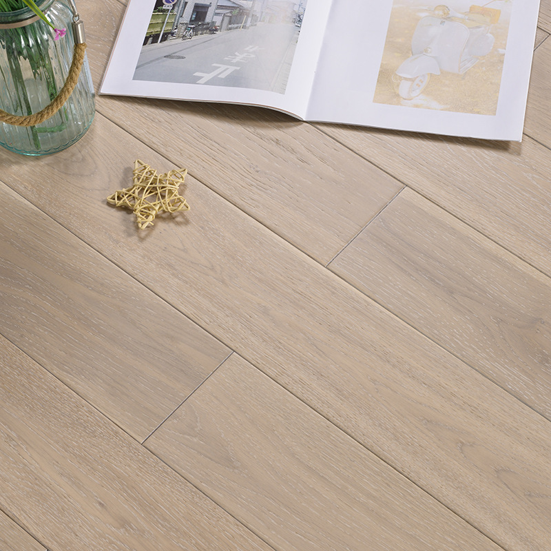 Three Layer Engineered Wood Flooring 20mm European Oak with Black Embossed Finish