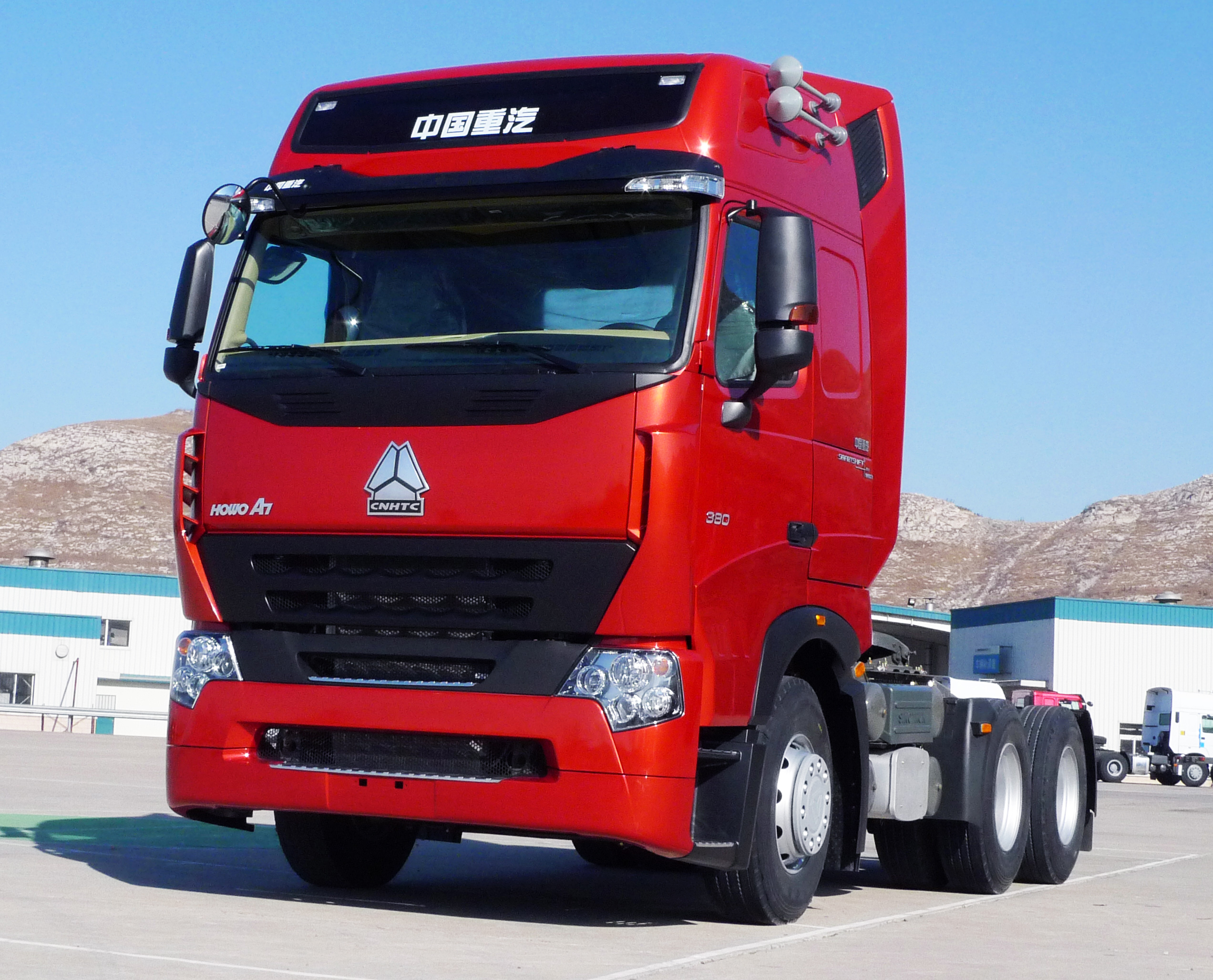 Sinotruk Howo 6X4 Bulk Cement Tank Truck dry mortar silo Bulk Dust powder material transportation vehicle camiones cisternas