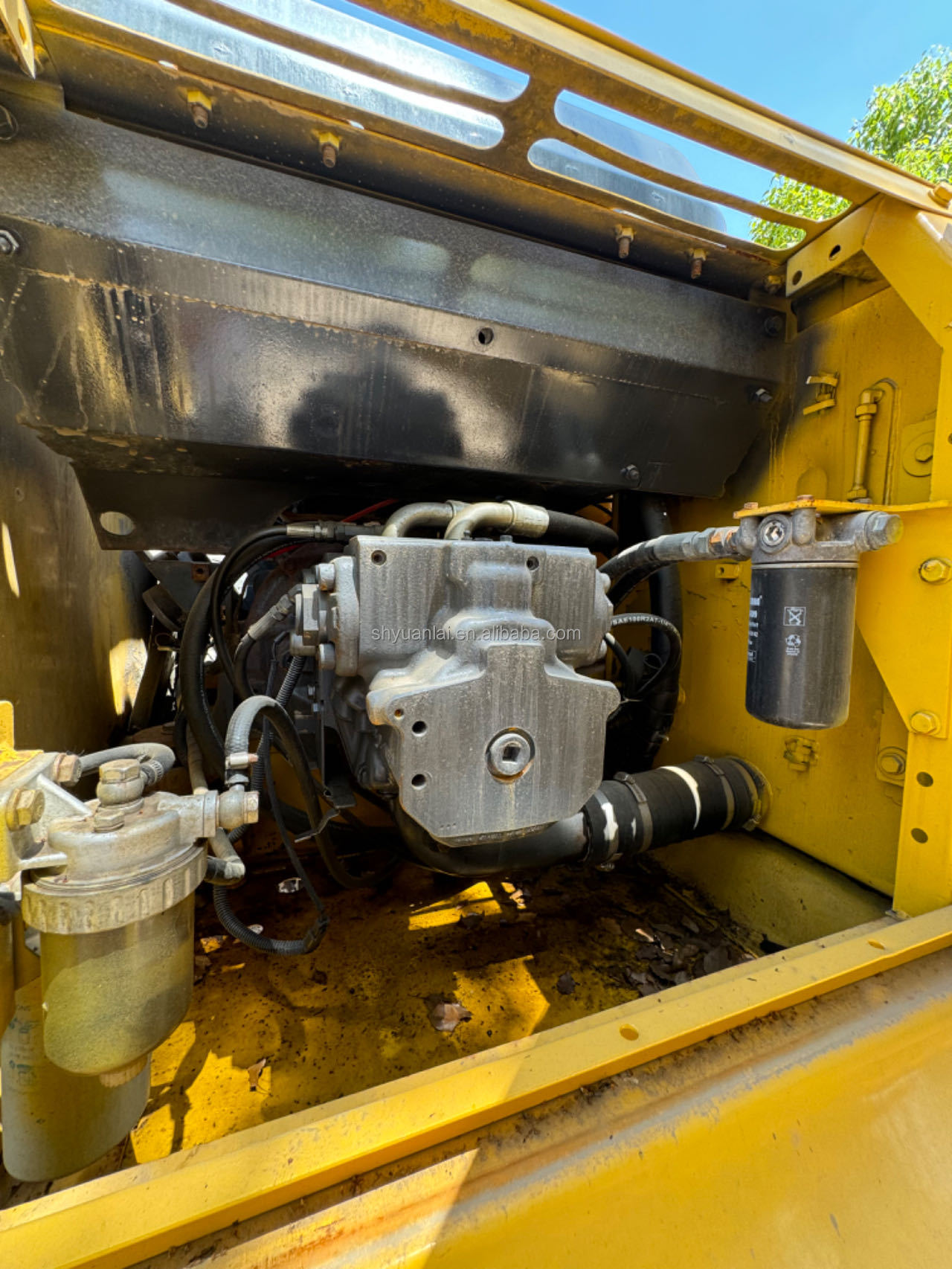 Second-hand Komatsu PC220 Excavator with Fuel-saving and Working Systems at Affordable
