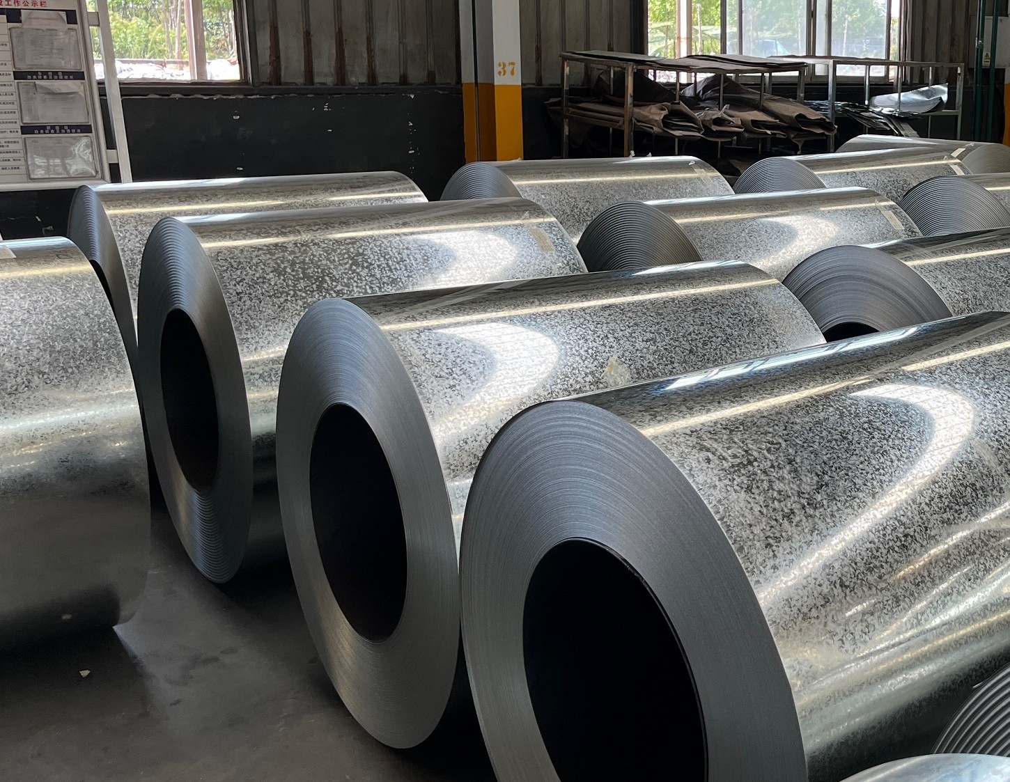 GI Hot Dip Zinc Coated Steel Coils Sheet Metal 1.2mm 915mm For Floor Deck ASTM A-653