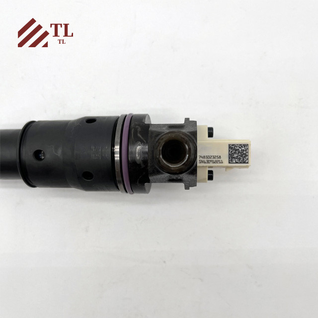 Construction Machinery Parts Fuel Injector 7485020357 7485020363 7485022038 7485023251 7485023258 for VOLVO
