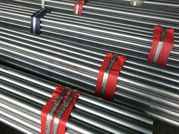 ASTM A53 Galvanized Steel Pipe / Precision Seamless Pipe Bundle Packing With PP