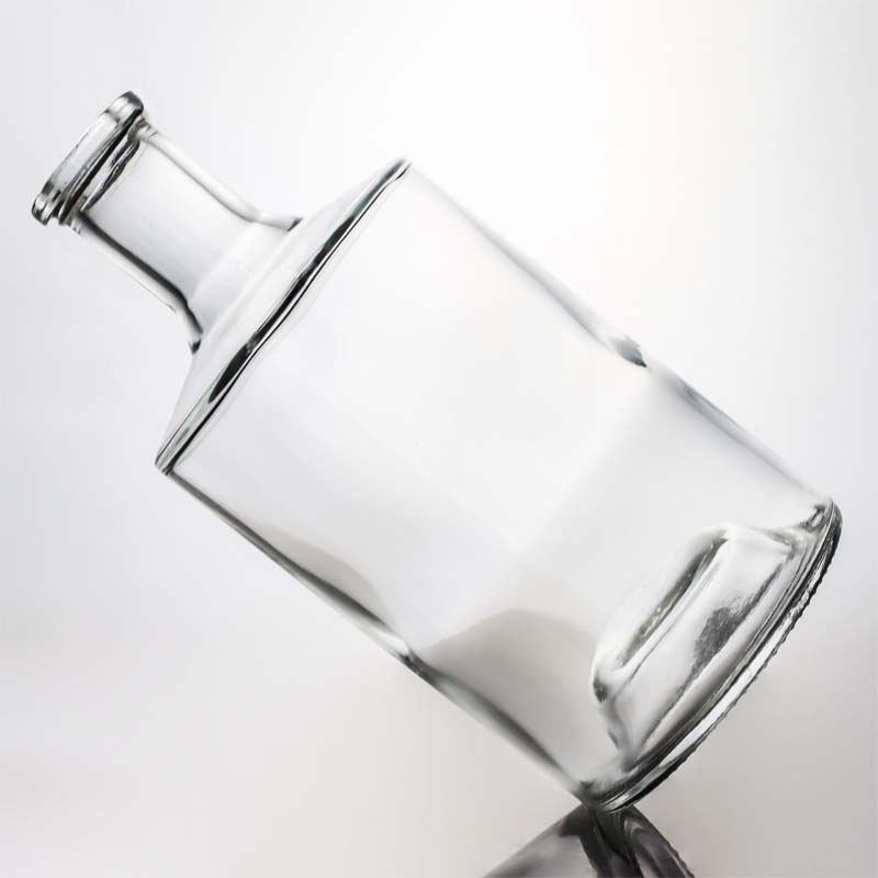 Clear or Customized Round Shaped 750ml 1000ml Glass Bottle With Wood Cork for Whisky