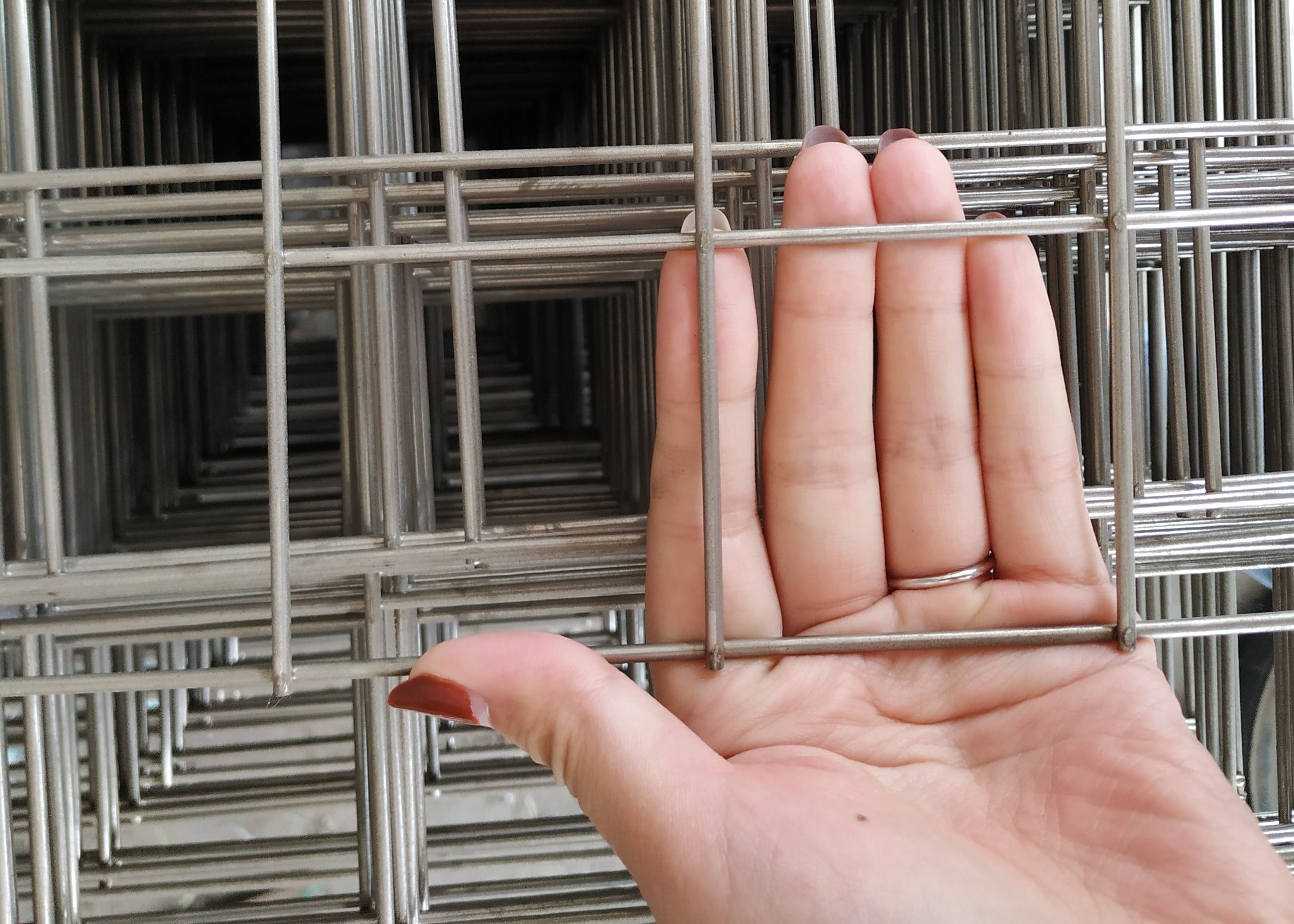 Ss201 6mm Heavy Welded Wire Panels 10cm Square Hole