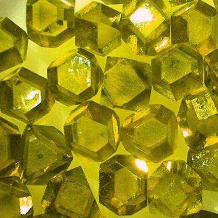Uncut HPHT Lab Grown Diamonds Industrial Rough Raw Synthetic Diamond Stones