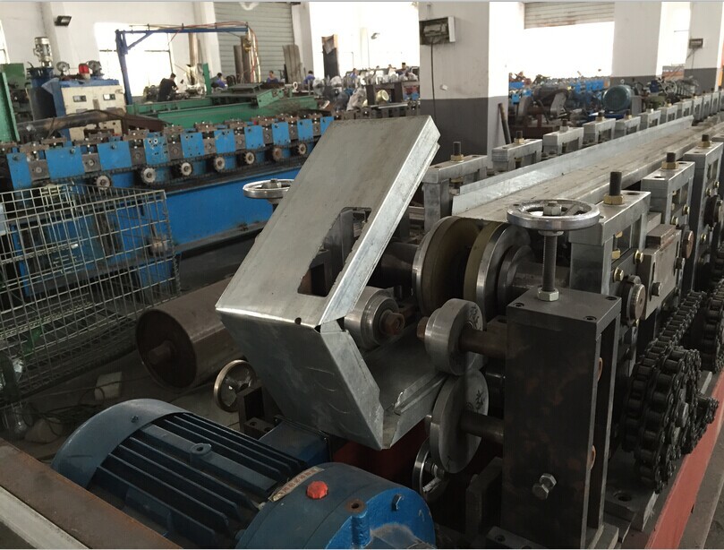 Gearbox Drive Door Frame Roll Forming Machine 8.7m * 1.8m * 1.4m Hydraulic Cutting