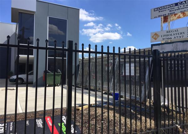 Ornamental Steel Pool Fencing Power Painted At Black Available any Customized