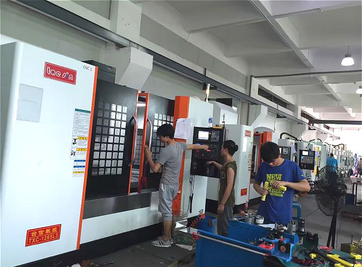 CNC Vertical Machining Center