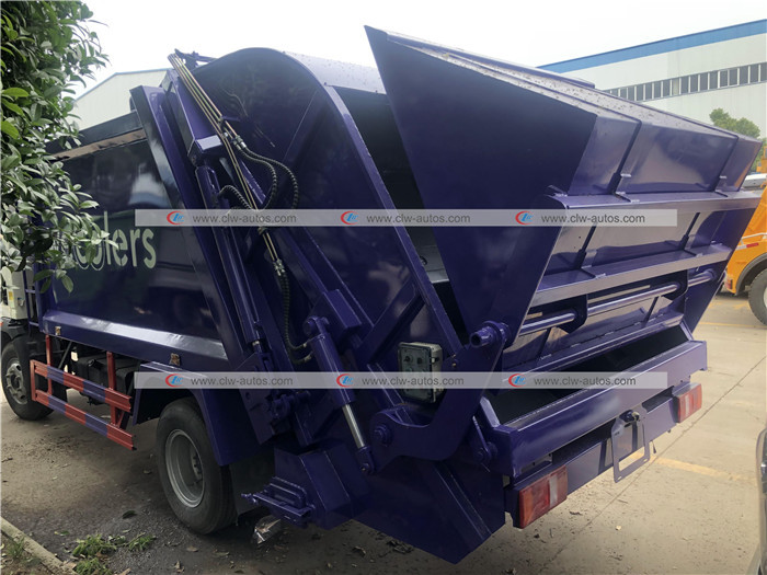 HOWO 5cbm Compactor Garbage Truck Compressed Waste Treatment Truck