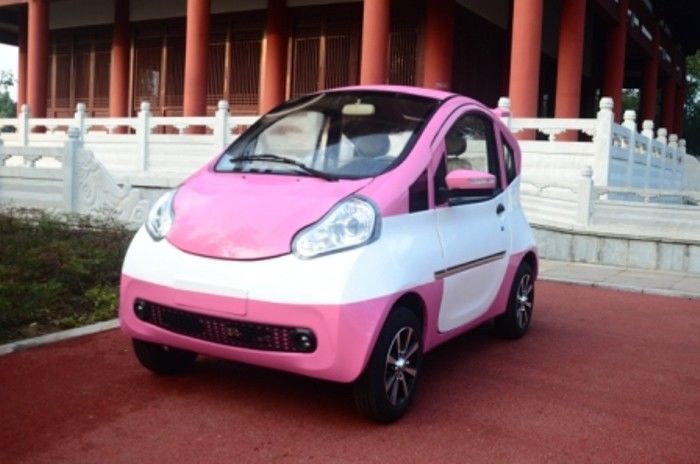 Pink Color 2 Seats Little Electric City Car 60 Volt Lead Acid Maintenance Free
