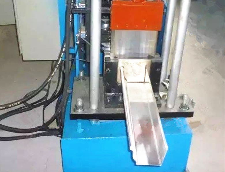 Low Noise Full Automatic Cutting Cold Forming Machine PLC With Touch Screen