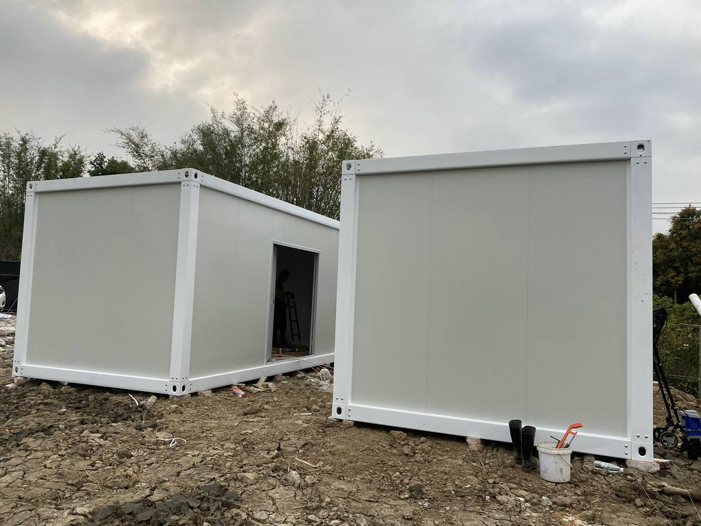 Detachable 75mm Steel Structure Container House Prefabricated Fireproof