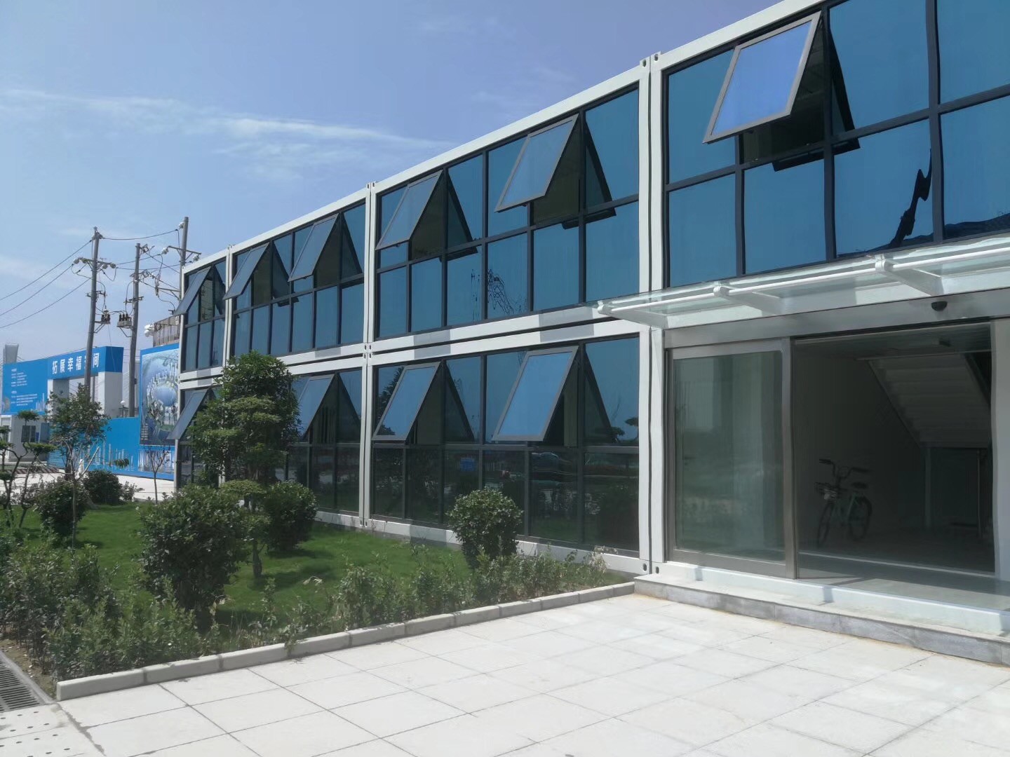 BOX SPACE Prefabricated Fully Equipped Stackable Glass Wall Portable Homes Container Prefab Hotel House