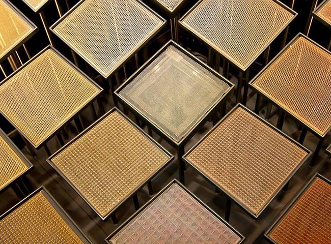Fabric Laminated Glass, Wired Glass, Laminated Architectural Mesh Brings Noble and Elegant Charm to Buildings